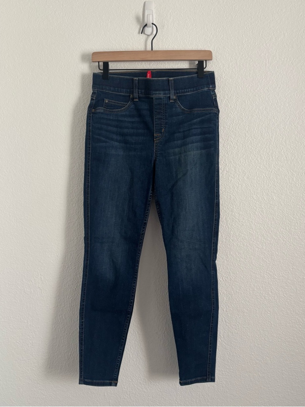 Spanx Women's Size Medium Blue Pull On Skinny Jegging Jeans
